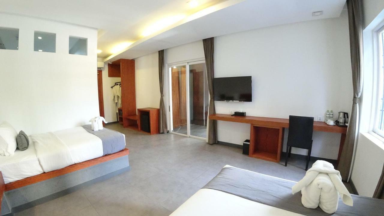 Hotel Records Пномпень Экстерьер фото